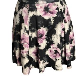 Torrid Floral Black and Pink Cottage core Women's OversizedMini Skirt Fairy Sz0